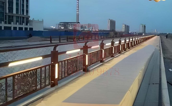 廠家為您分享避免景觀公路護(hù)欄損壞的小技巧